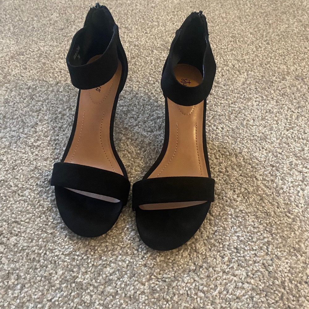 2 1/2(in) Black Heels
